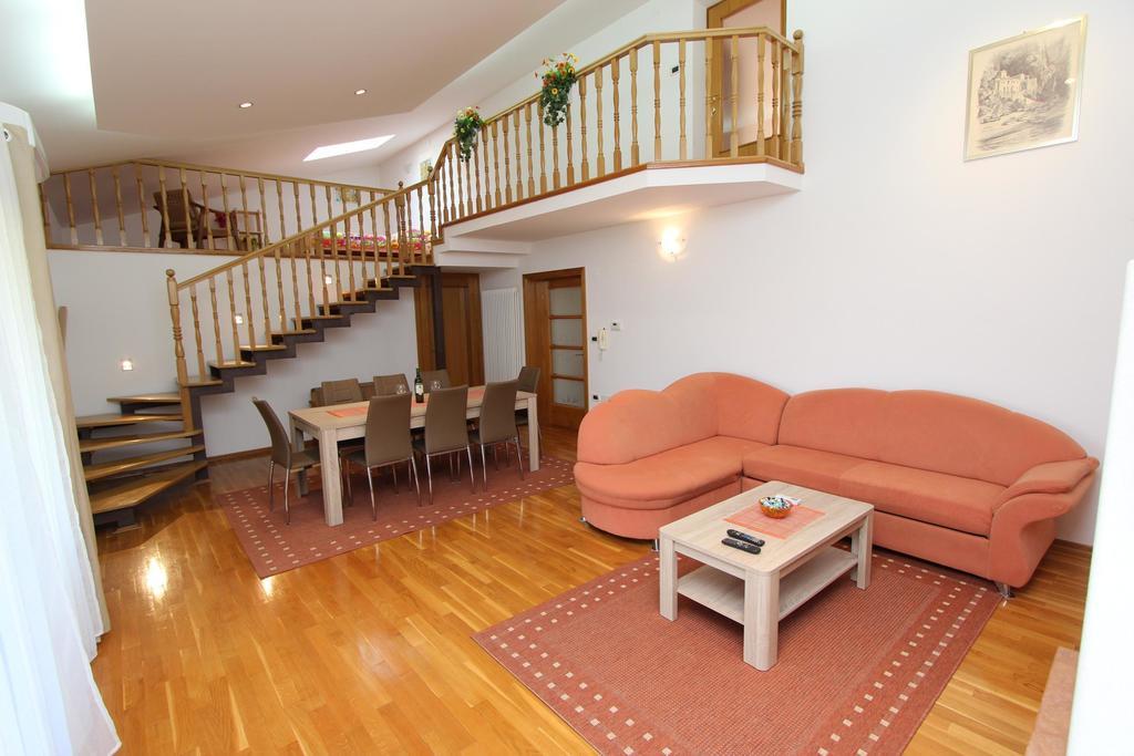 Apartment Villa Nera Pula Ruang foto