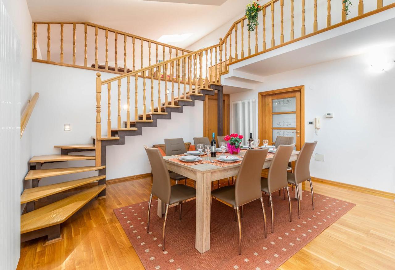 Apartment Villa Nera Pula Bagian luar foto