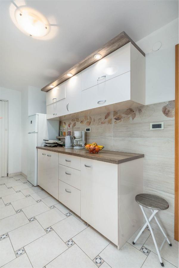 Apartment Villa Nera Pula Bagian luar foto